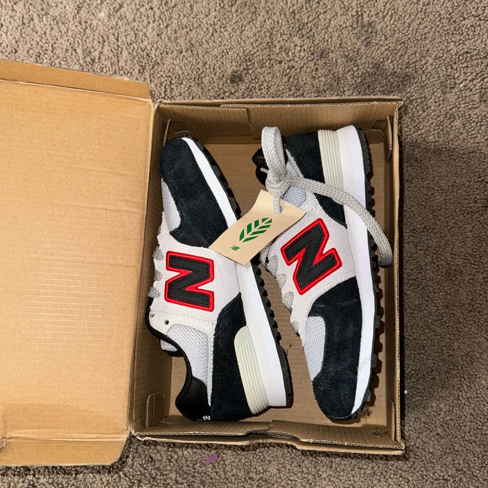 New Balance Black and Gray Little Boy Shoes